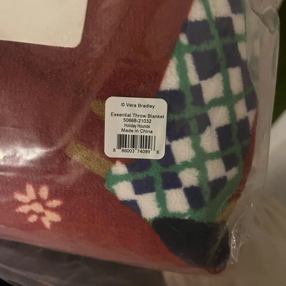 NWT Vera Bradley Outlet Fleece Essential Throw Blanket in Holiday Hounds 80x50